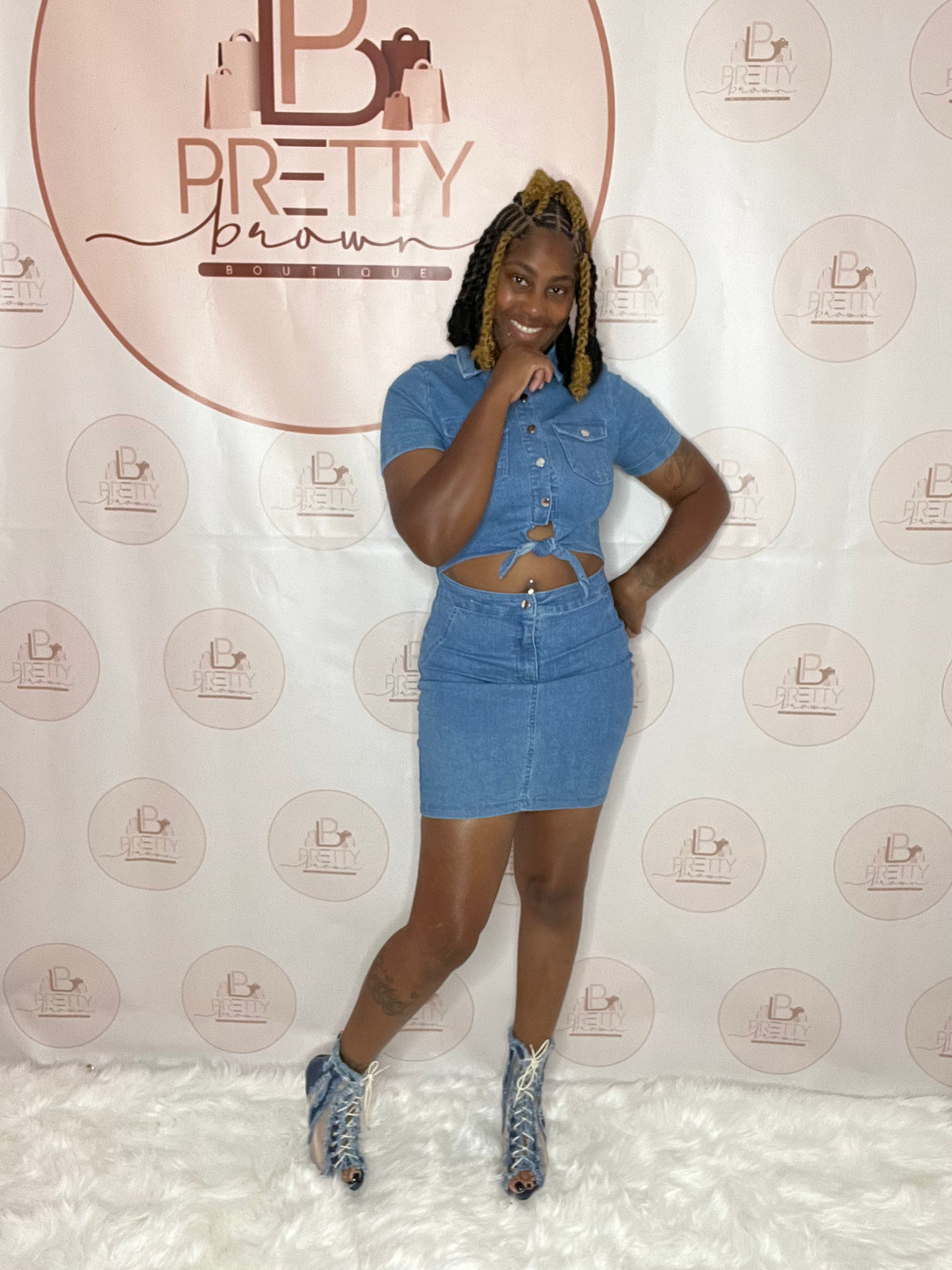 Turn heads in the Daytona Dress! This mini denim dress brings the right amount of edge with a stomach cutout and silver button details for a bold look.

-Mini denim dress
-Silver button details
-Fitted look