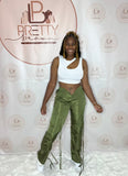 The Skylar Days Pants are perfect for a chic, classy look! These green fitted pants offer a sleek silhouette and pair effortlessly with a crop top.

Minimal stretch
Fitted design
Style them for a classy, polished vibe!
